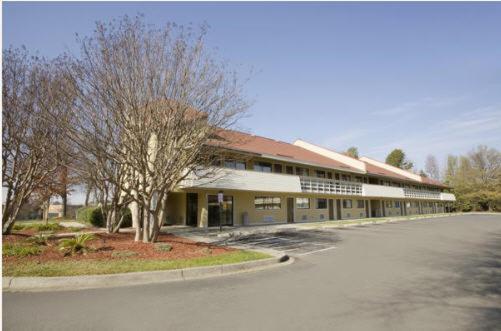 שרלוט Royal Inn מראה חיצוני תמונה