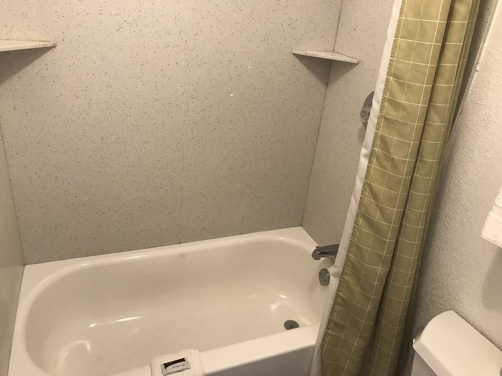 שרלוט Royal Inn מראה חיצוני תמונה
