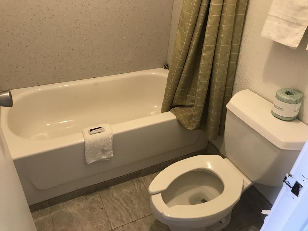 שרלוט Royal Inn מראה חיצוני תמונה