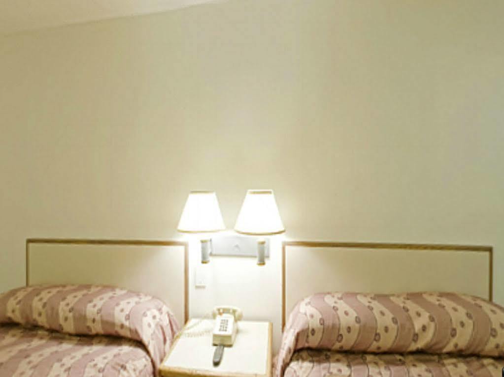 שרלוט Royal Inn מראה חיצוני תמונה